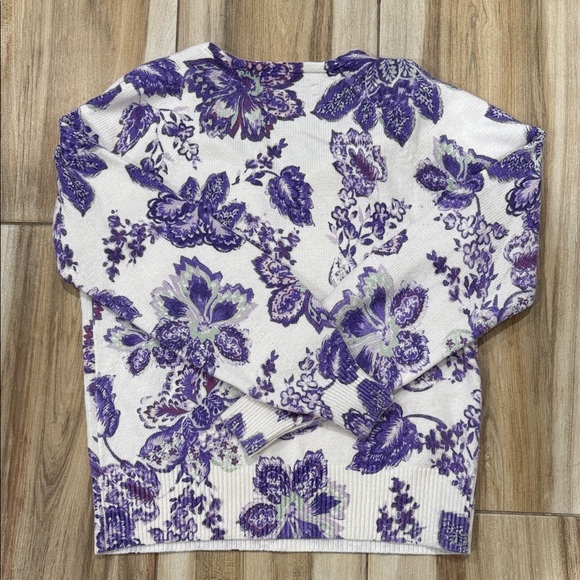 LOFT Women's V-Neck Sweater in Purple Floral - Picture 3 of 6